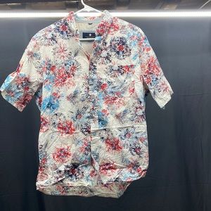 Fun July 4th button down short sleeve shirt Russell Simmons Medium